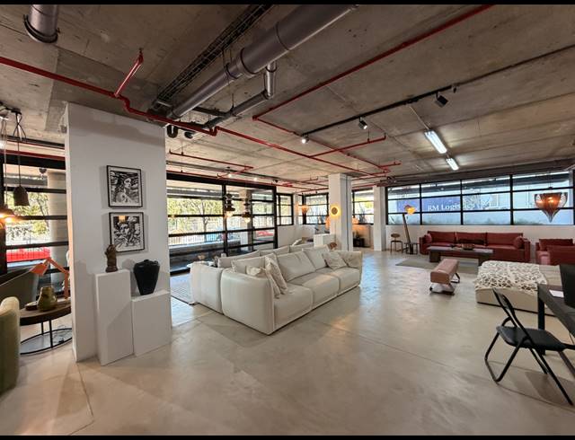 253M² RETAIL TO LET IN DE WATERKANT
